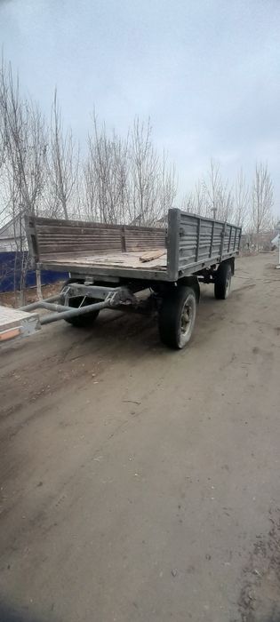 Kamaz pritsep sotladi