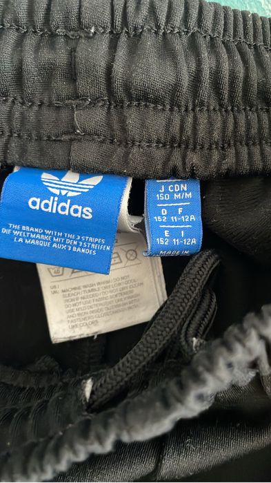 Продам спорт костюм Adidas