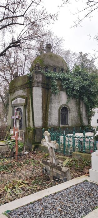 Cavou 4 locuri cimitirul Bellu