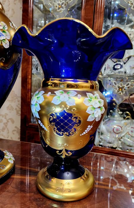 Богемия. Большие шикарные вазы. Дёшево !
