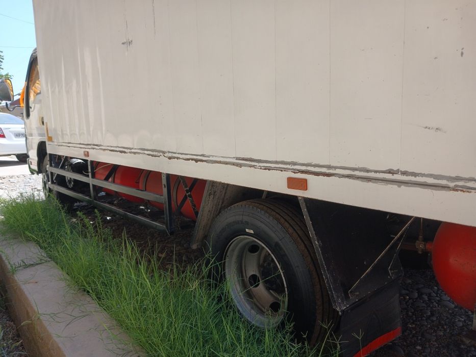 Isuzu sotiladi 5 ton