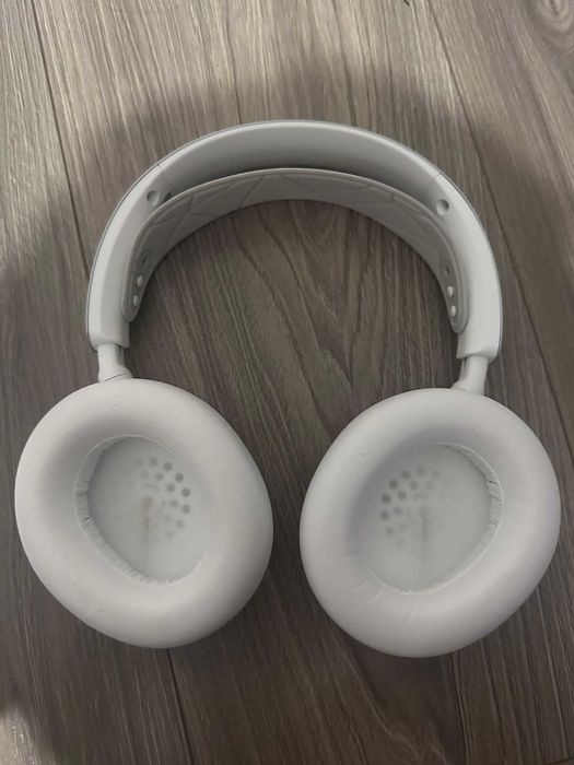 SteelSeries Artics Nova Pro Wireless Albe