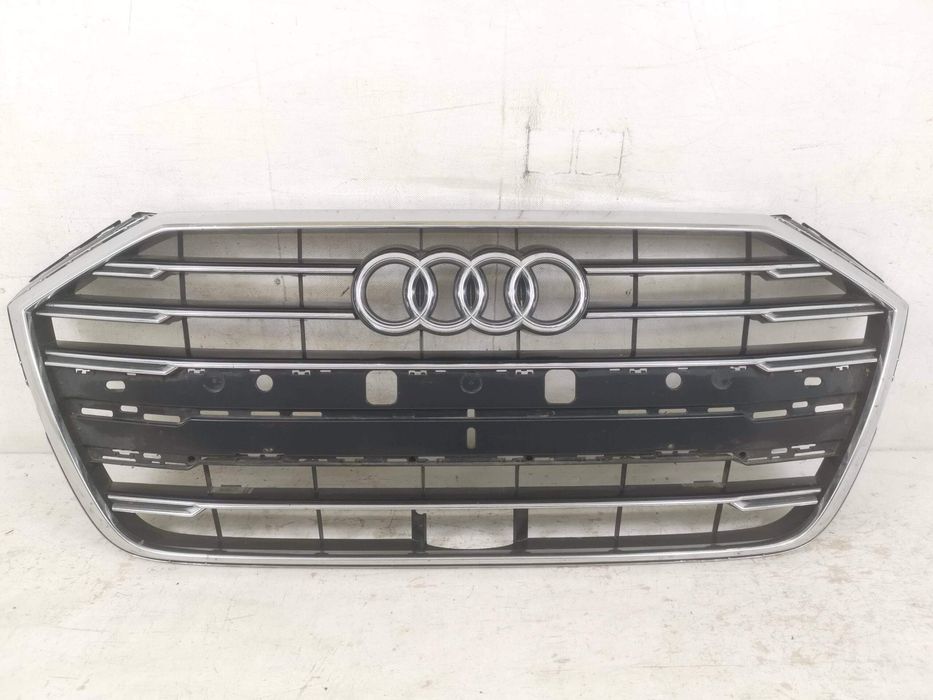 Audi A8 / Audi A8 D5 Решетка на радиатор Audi A8 D5 оригинална в добро