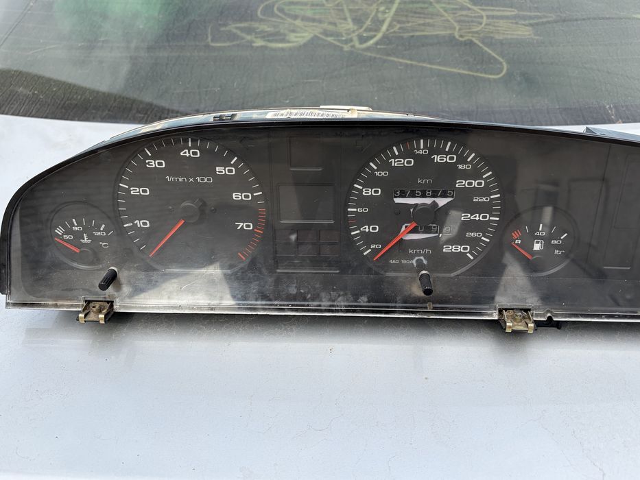 Приборная панель Ауди 100 С4 2.6