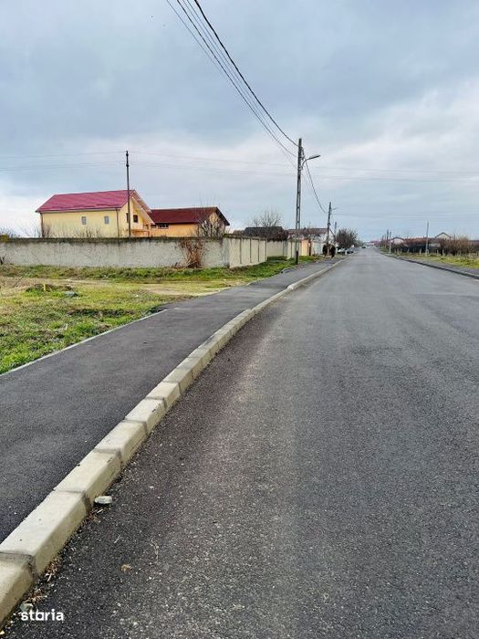 Teren extravilan 1000 mp, Rovine 2, acces la doua strazi, 8.7 m front
