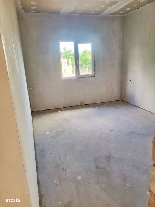 Vindem casa in localitate Lumina