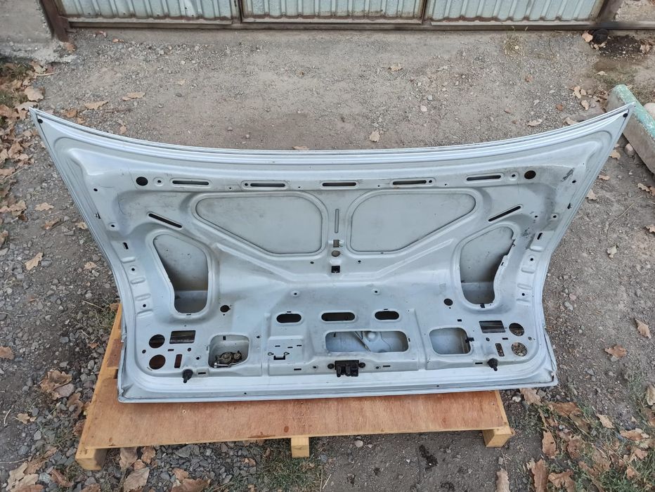 Крышка багажника BMW e34