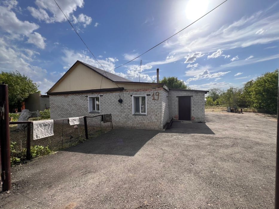 Продается дом в поселке Ботакара