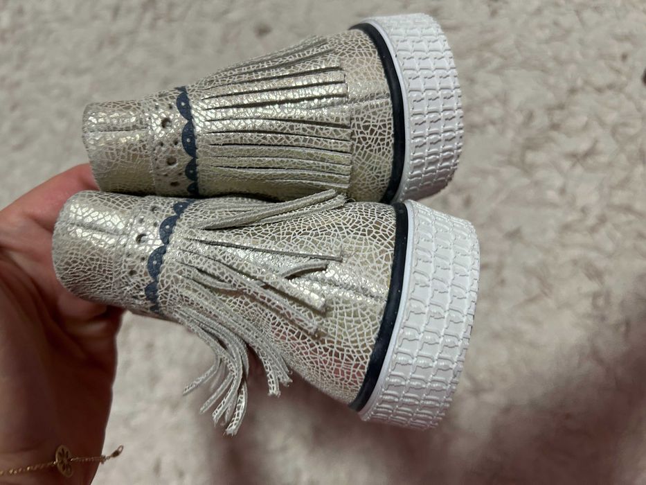 Tenisi piele naturală Trusardi jeans originali NOU eticheta măr36/23cm