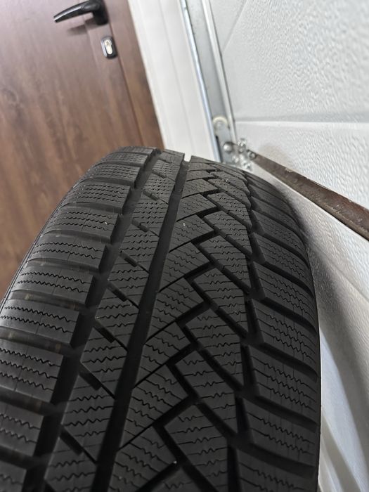 Оригинални 19 Цола Джанти Audi Q3 F3 Q3 8U със зимни гуми 235/50 R19