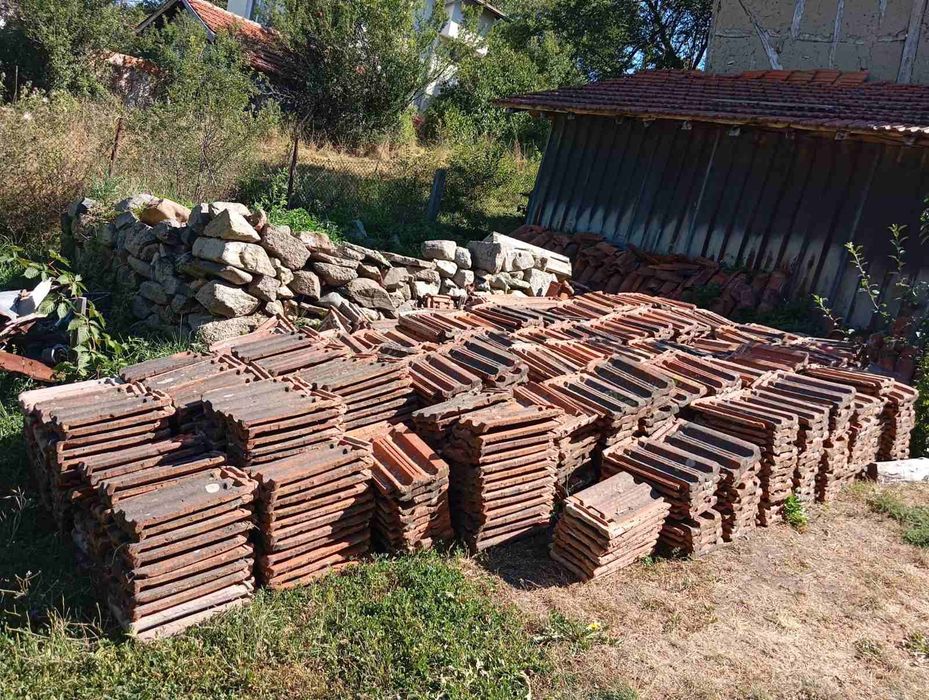 Подаряват се керемиди