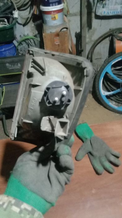 Поворотник на Мерседес 124