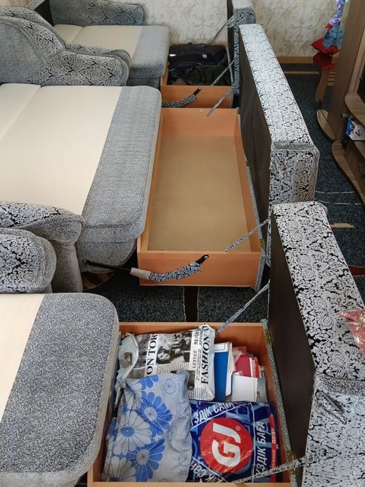 Продам диван в отличном состоянии