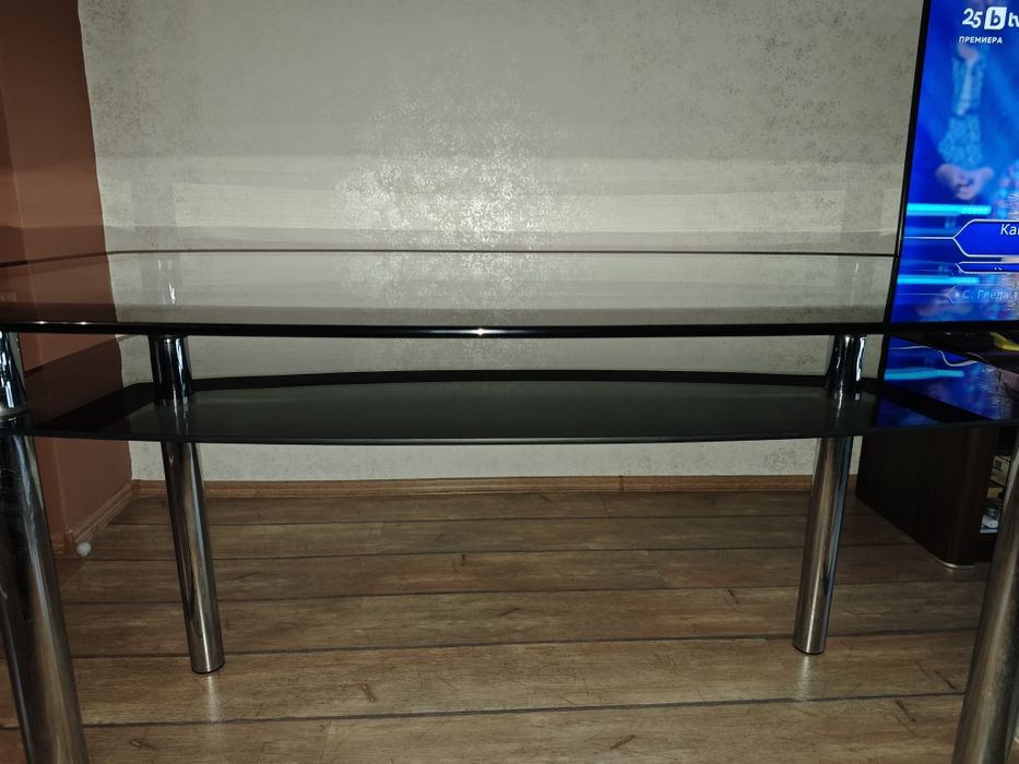 Продавам Трапезна маса.