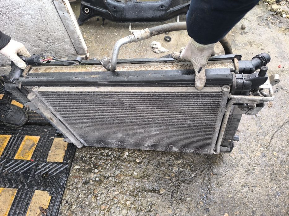 Radiator apa , intercooler 1.9 tdi BLS Golf 5 Octavia Passat B6 Touran