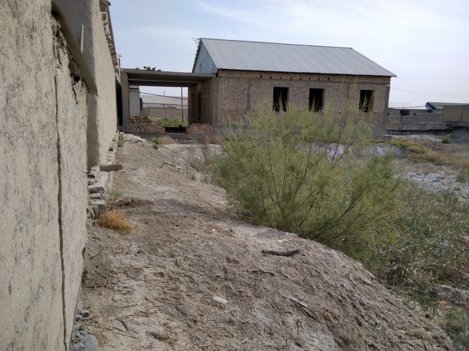 Недостроенний участок