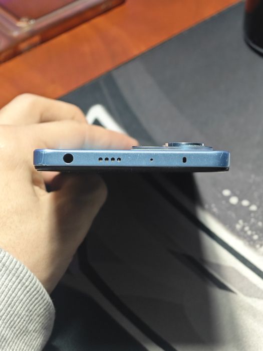 Poco x5 pro с чехлом картхолдером