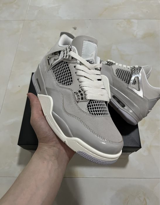 Air Jordan 4 Retro “Frozen Moments”