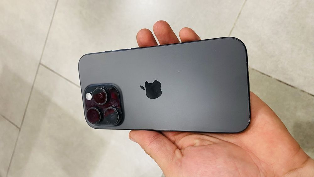 Продам срочно Iphone 16 PRO 256