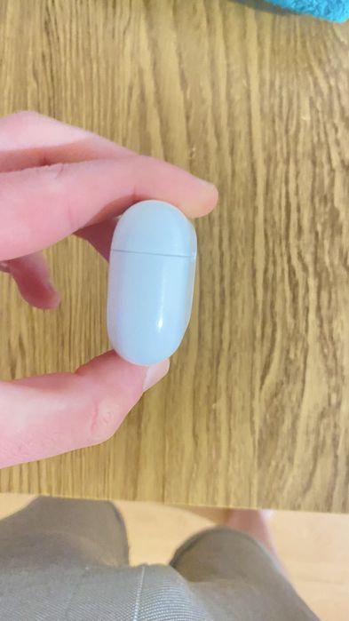 Vand carcasa cu casca dreapta airpods pro 3