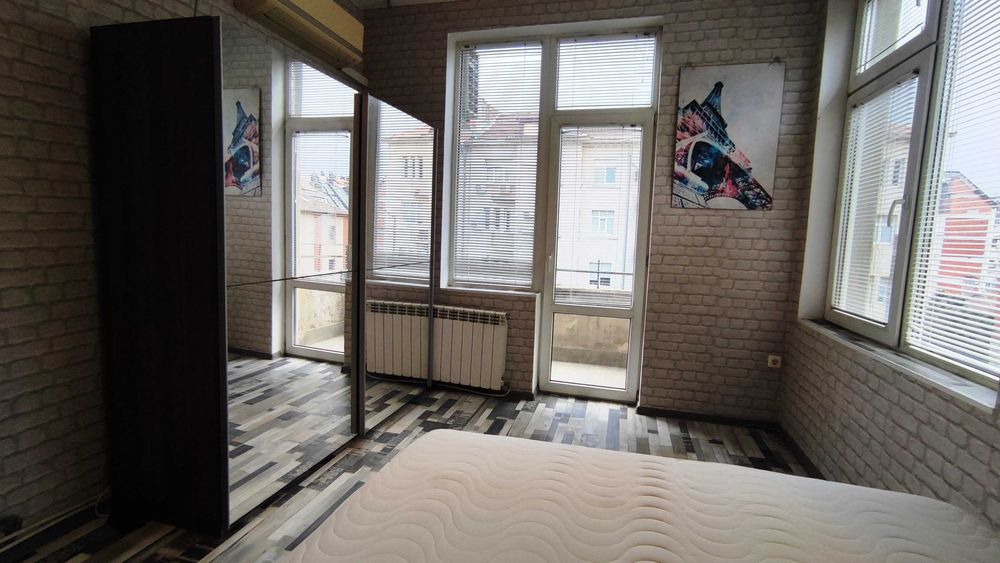 Дава се под наем Двустаен апартамент в София, Център - 60 кв.м за 440 € - Снимка #3