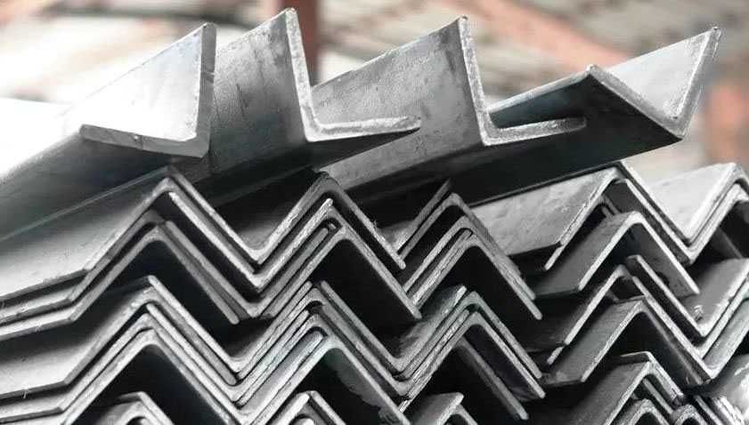 Уголок металлический