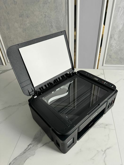 Продам  цветной принтер!