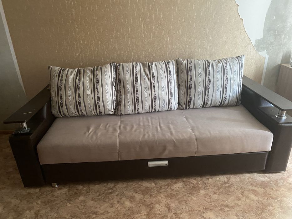 Продам диван, раскладывается,