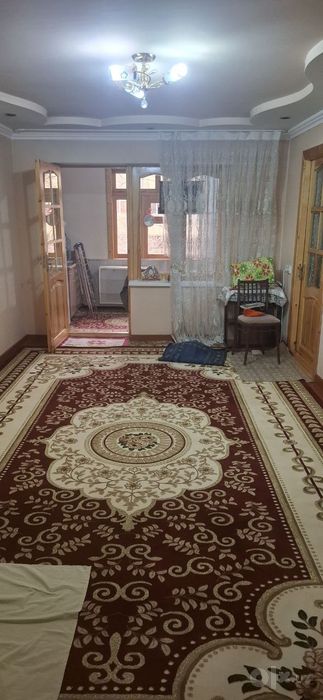 Азиз бозорда 3-хонали ижарага берилади
