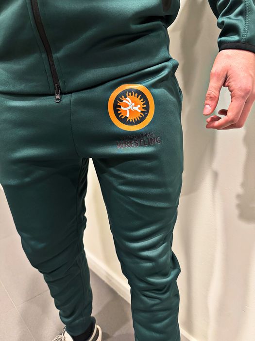 Нов спортен екип / анцуг