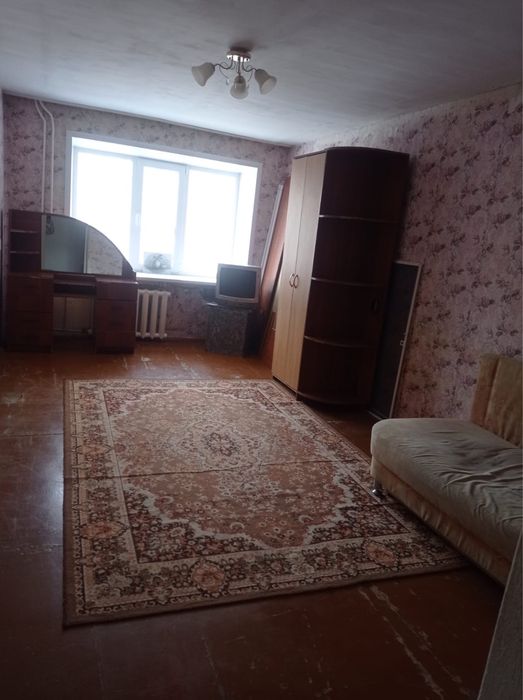 Сдам 1ком 100вместе с комуналкой