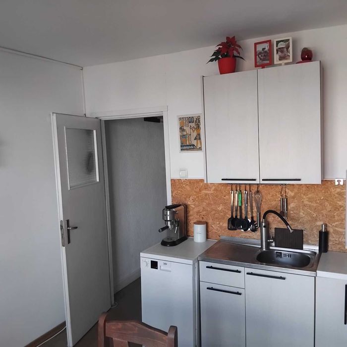 Продава се Тристаен апартамент в Русе, Родина 3 - 82 кв.м за 1818 €/кв.м - Снимка #6