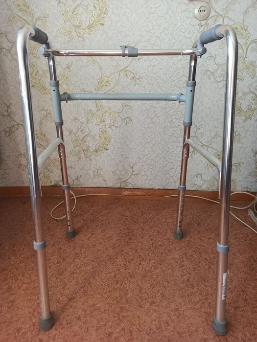 Ходунки для взрослых