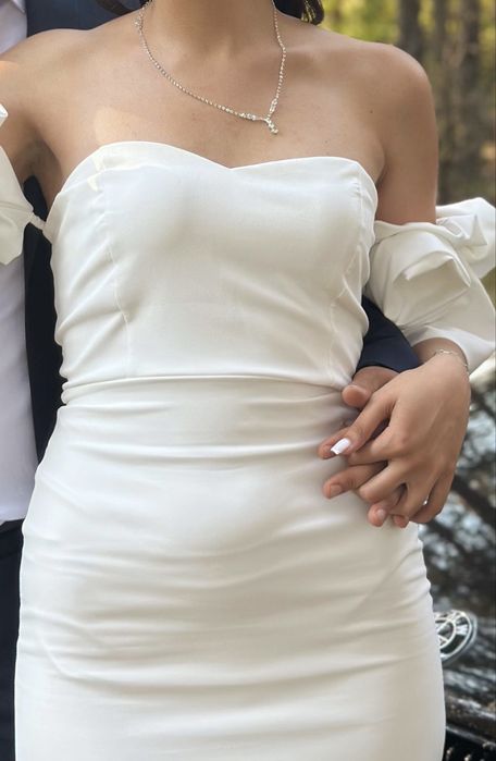 Бяла рокля за годеж,граждански брак