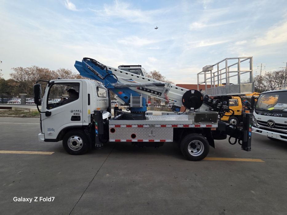 Автовышка /Автокран