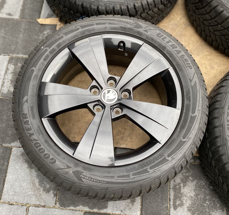 Roti iarna 17 Skoda Superb 215/55R17 Good Year DOT2022