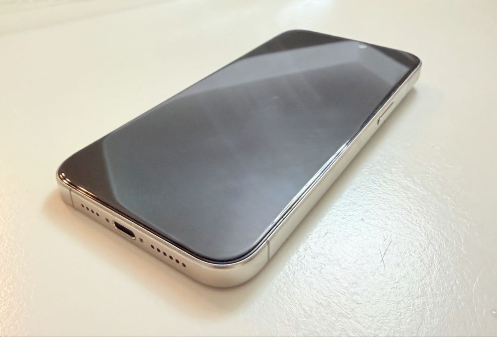 Vând  Iphone 15 Pro Max 256 Gb Neverlock Perfecta Stare !