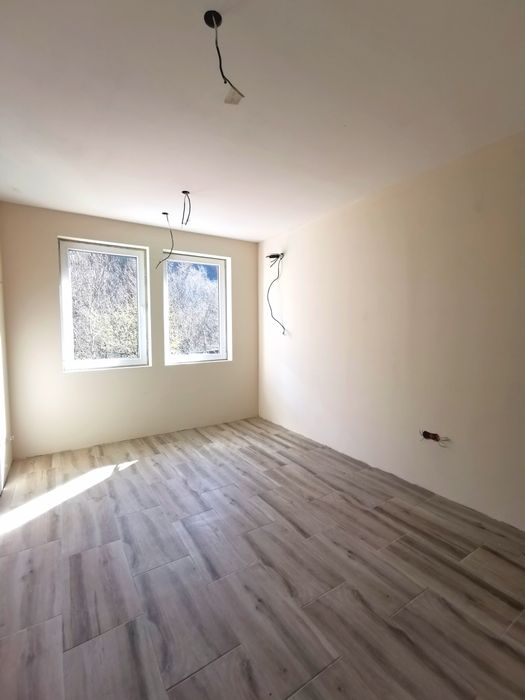 Нов апартамент до Царевец