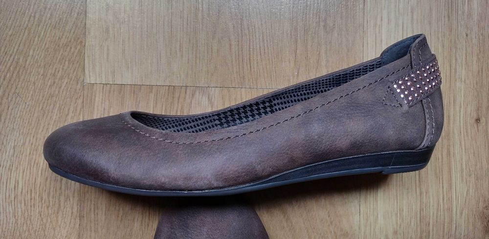 Bata - нови дамски обувки от естествена кожа балеринки  № 36