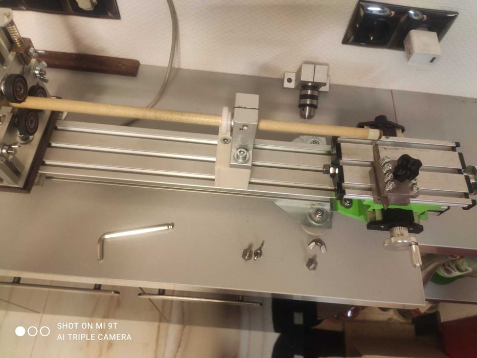 Струг, специализиран за билярдни щеки и други фини дървени изделия