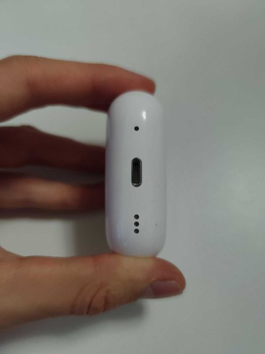 AirPods Pro 2 с MagSafe – много запазени, пълен комплект