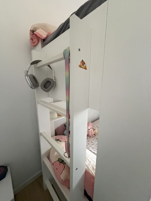 Двухъярусная кровать