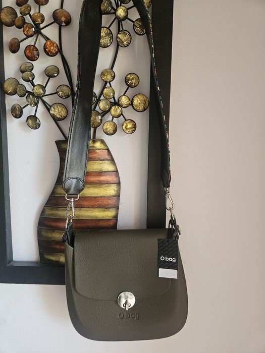 Borseta O Bag curlusa superbă