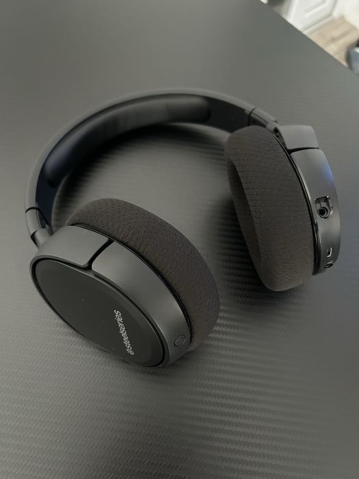 Vând căști gaming wireless SteelSeries Arctis 1, culoare neagră