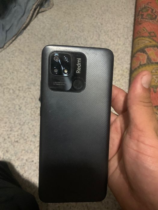 iPhone XR и samsung Redmi 10C