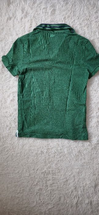 Vând tricou lacoste cu guler 100 la 100 original S