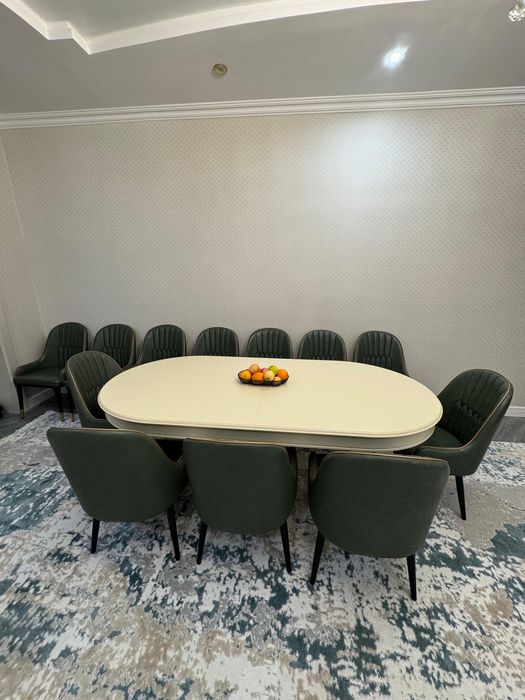 Продам стол со стульями (кресла)