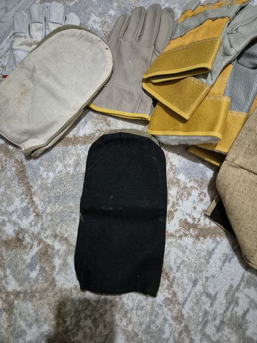 Рабочие перчатки