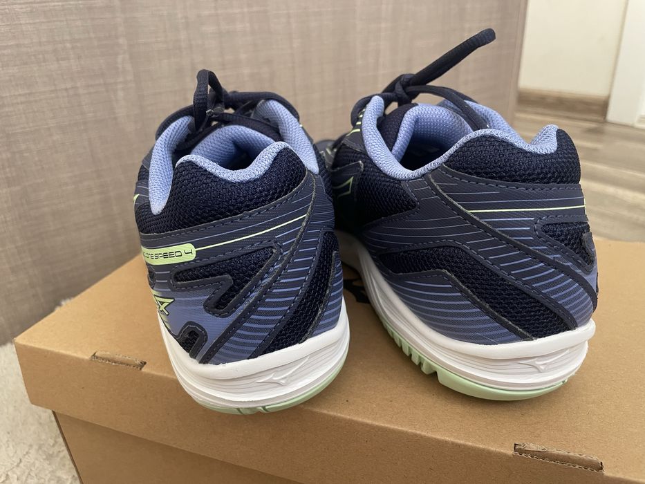 Маратонки Mizuno