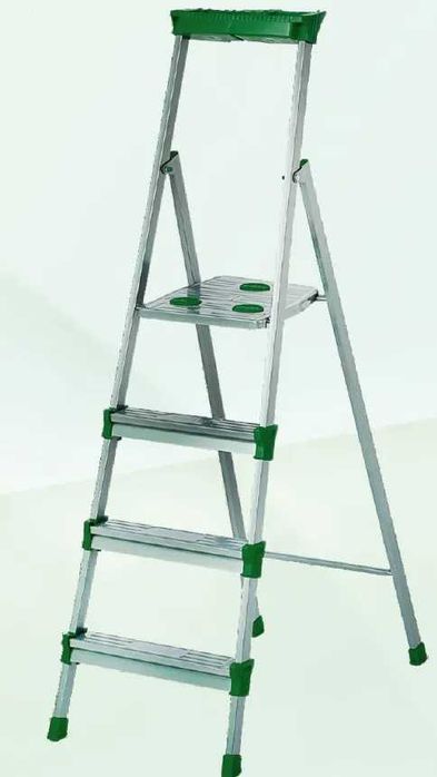 Стремянка. Лестница. Ступеньки